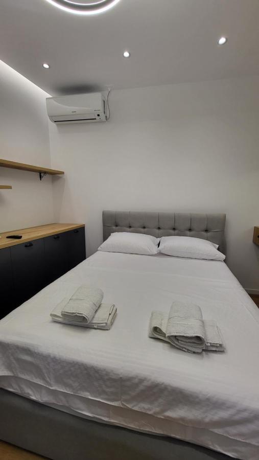 Karanxha'S Room Tiranë Ngoại thất bức ảnh